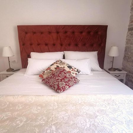 L&L Rooms Royal Sibenik Exterior photo