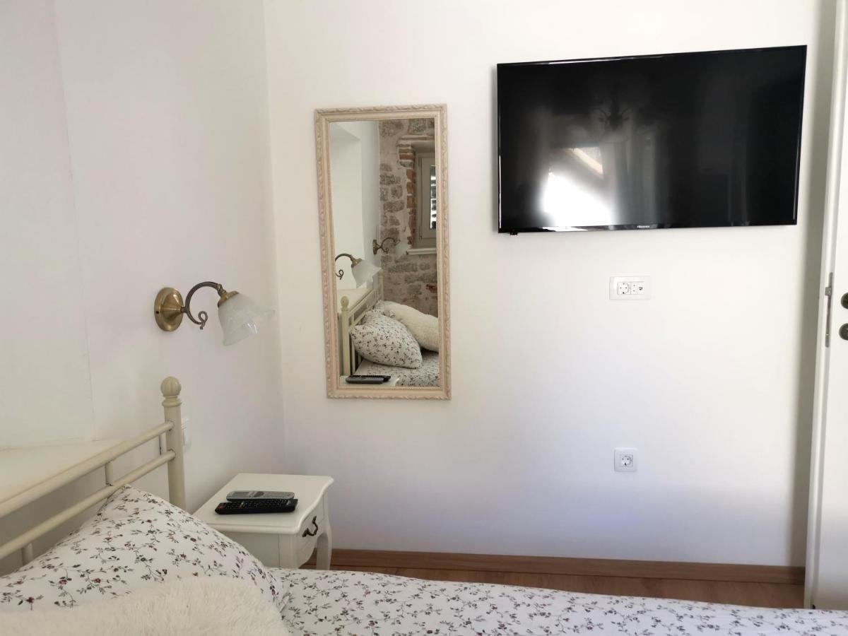 L&L Rooms Royal Sibenik Exterior photo