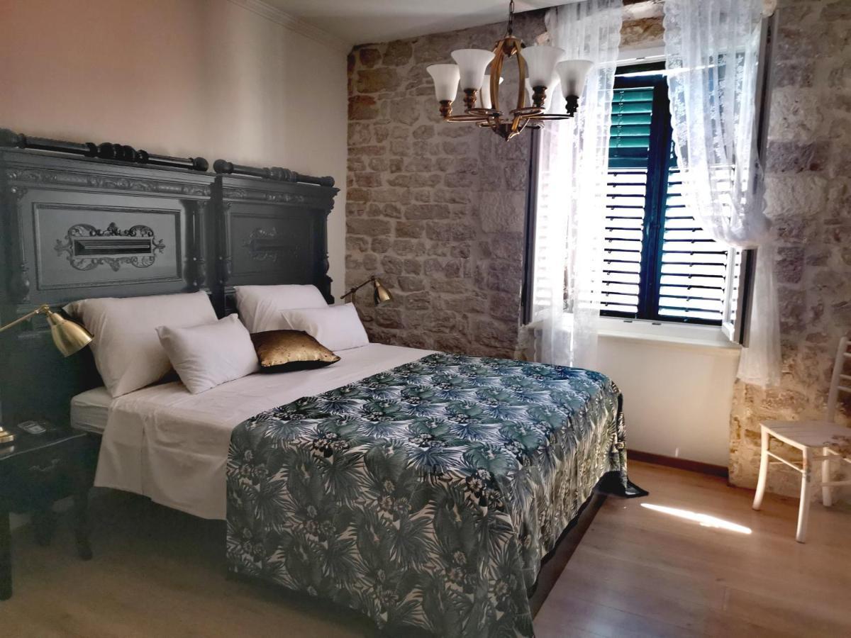 L&L Rooms Royal Sibenik Room photo