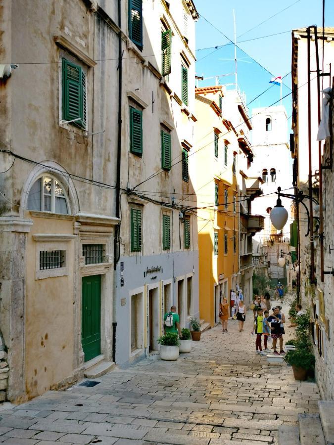 L&L Rooms Royal Sibenik Exterior photo