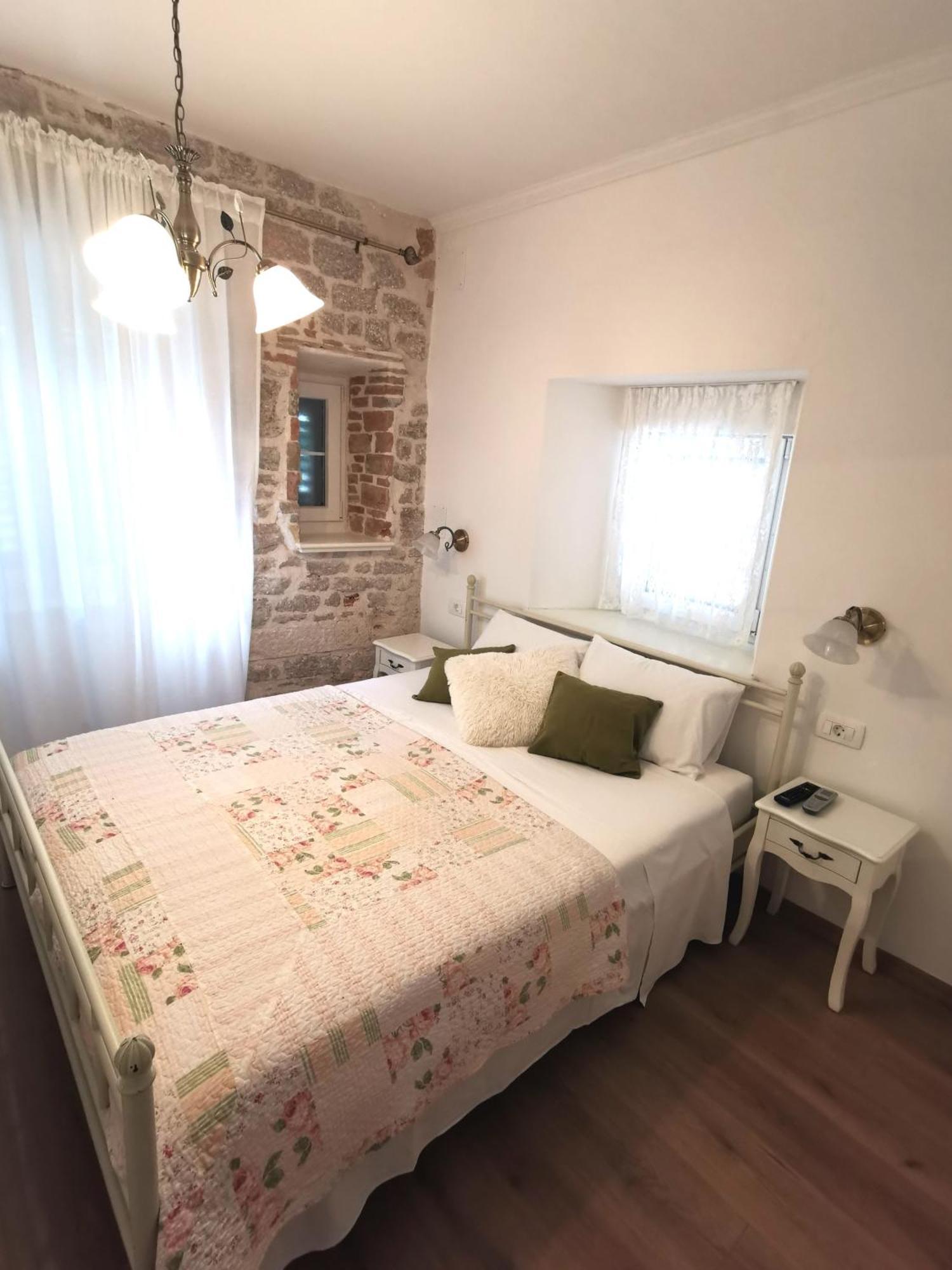 L&L Rooms Royal Sibenik Room photo