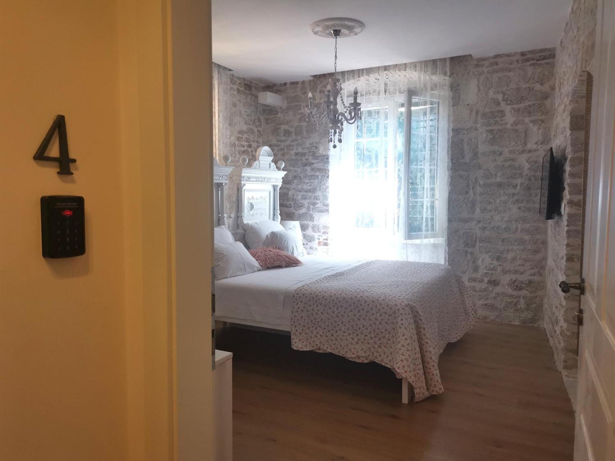 L&L Rooms Royal Sibenik Room photo