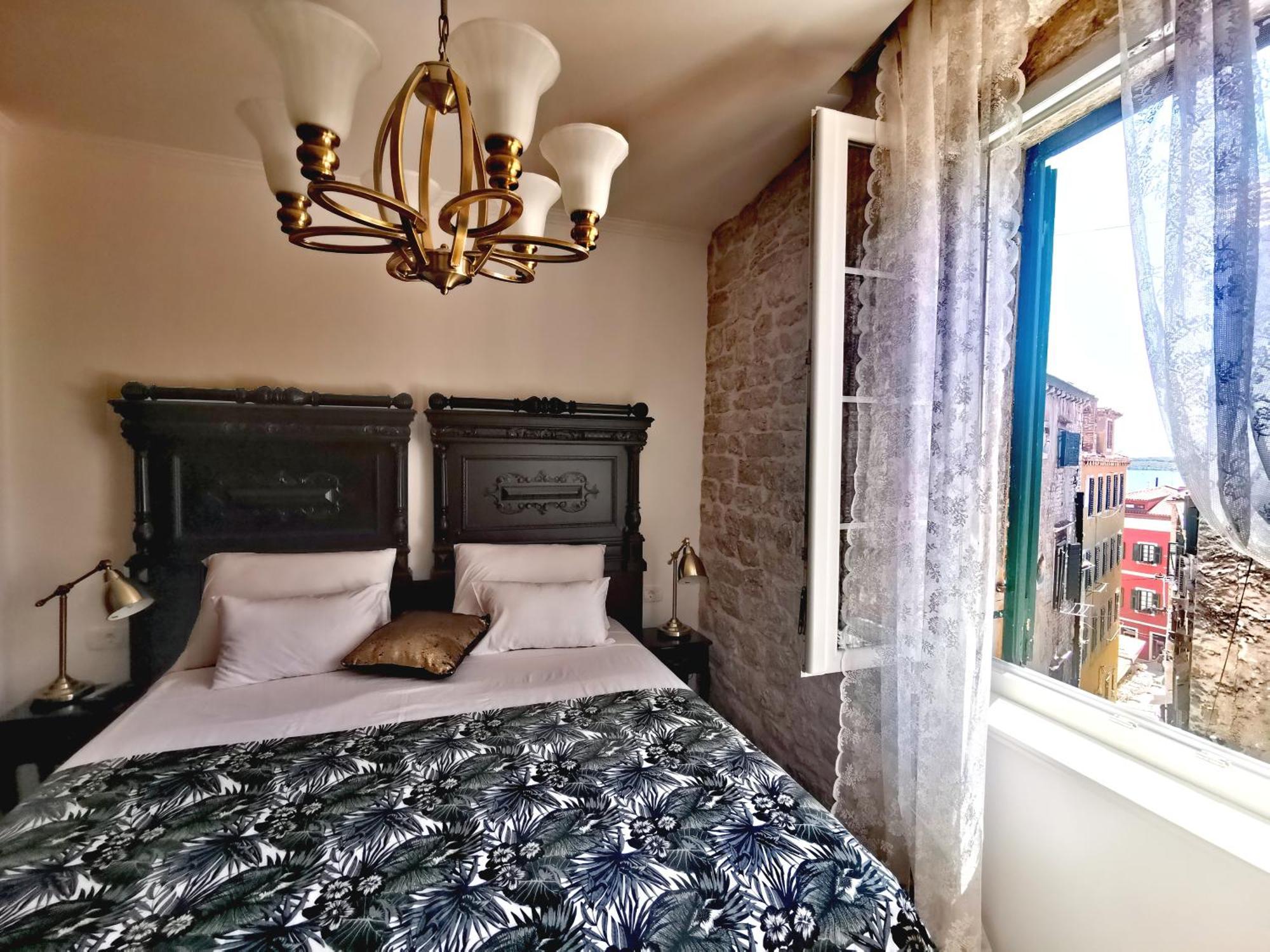 L&L Rooms Royal Sibenik Room photo